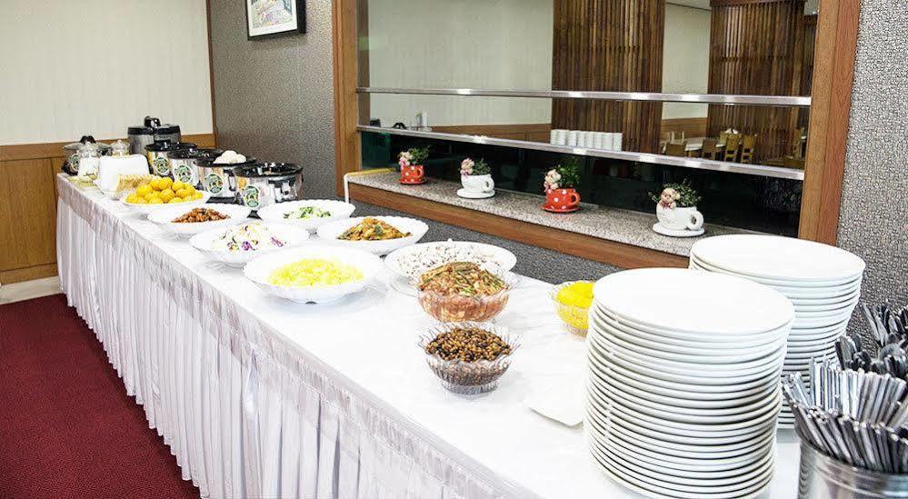 Ra Tourist Hotel Jeju Esterno foto