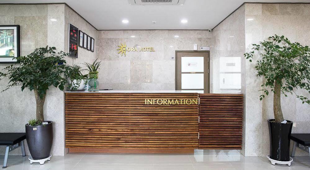Ra Tourist Hotel Jeju Esterno foto